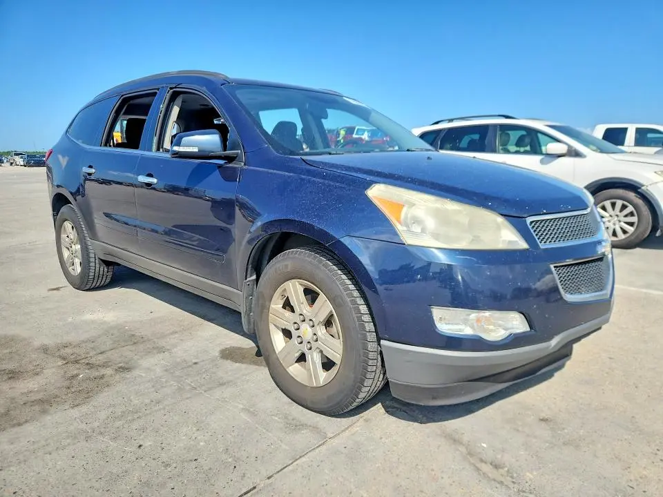 2011 CHEVROLET TRAVERSE LT  