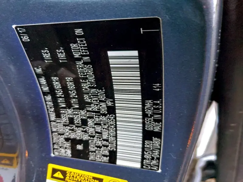 2017 TOYOTA HIGHLANDER SE  