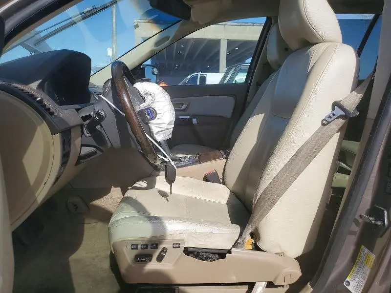 2010 VOLVO XC90 3.2  