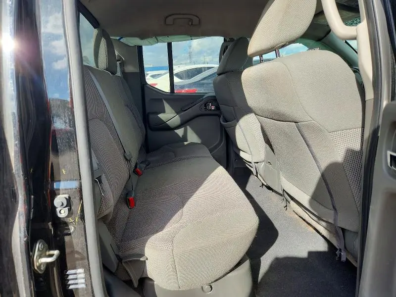 2019 NISSAN FRONTIER SV  