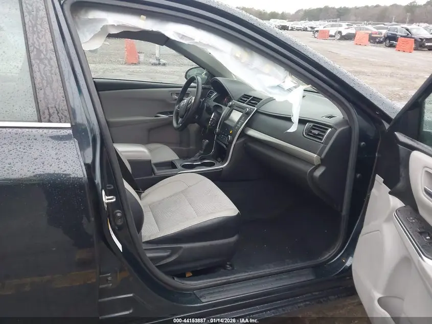 2017 TOYOTA CAMRY SE