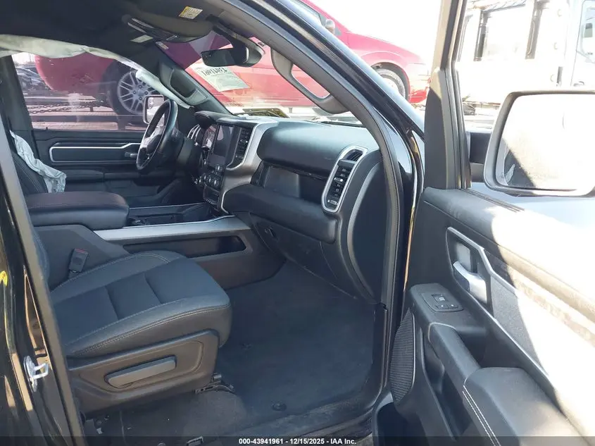 2022 RAM 1500 BIG HORN  4X4 5'7 BOX