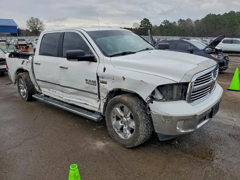 2017 RAM 1500 SLT  