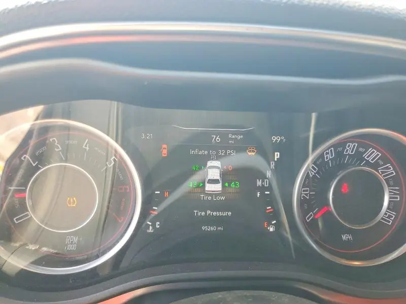 2015 DODGE CHALLENGER SXT  