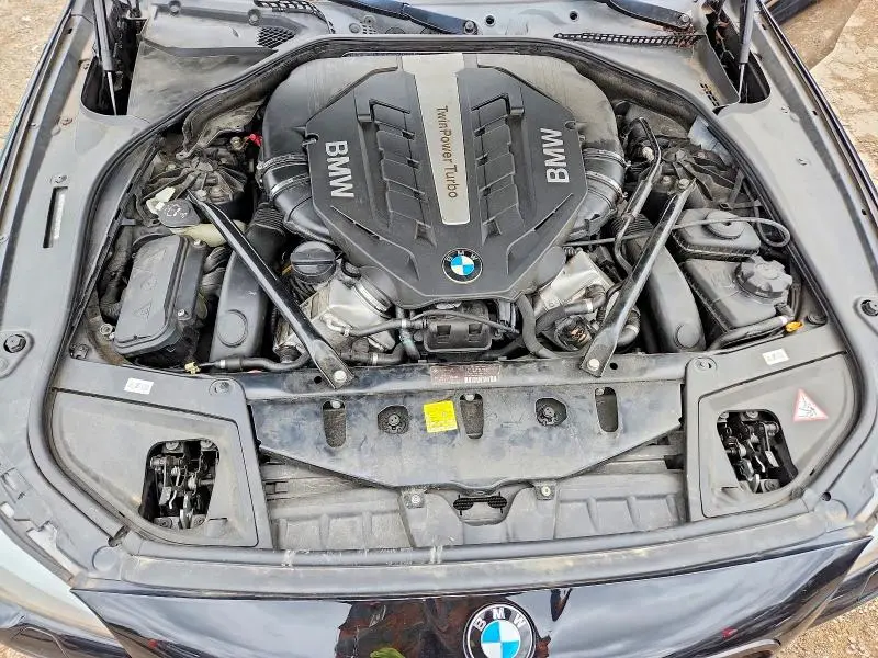 2012 BMW 550 XI  