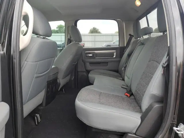 2018 RAM 1500 SLT  