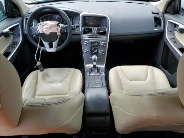 2016 VOLVO XC60 T6 PREMIER  