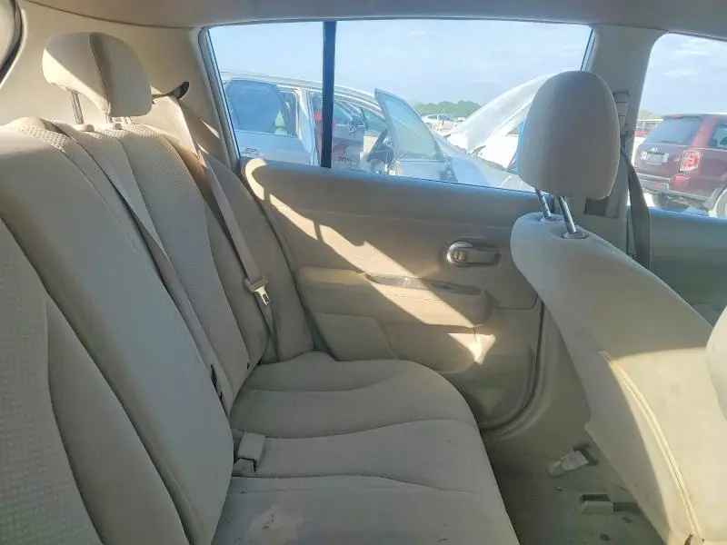 2010 NISSAN VERSA 1.8 S  