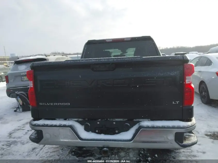 2023 CHEVROLET SILVERADO 1500 4WD  SHORT BED LT WITH 2FL