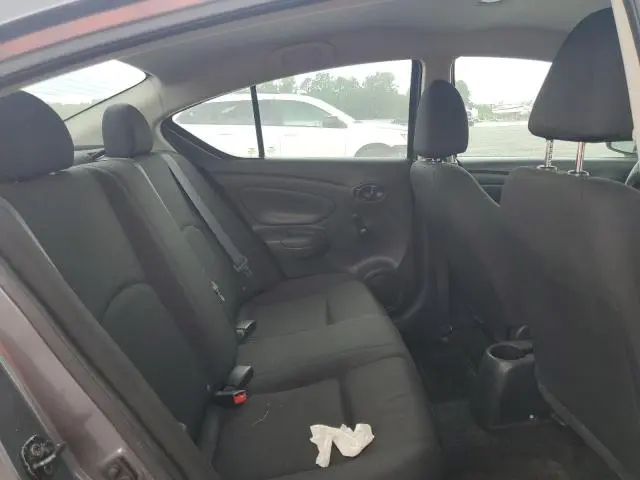2019 NISSAN VERSA S