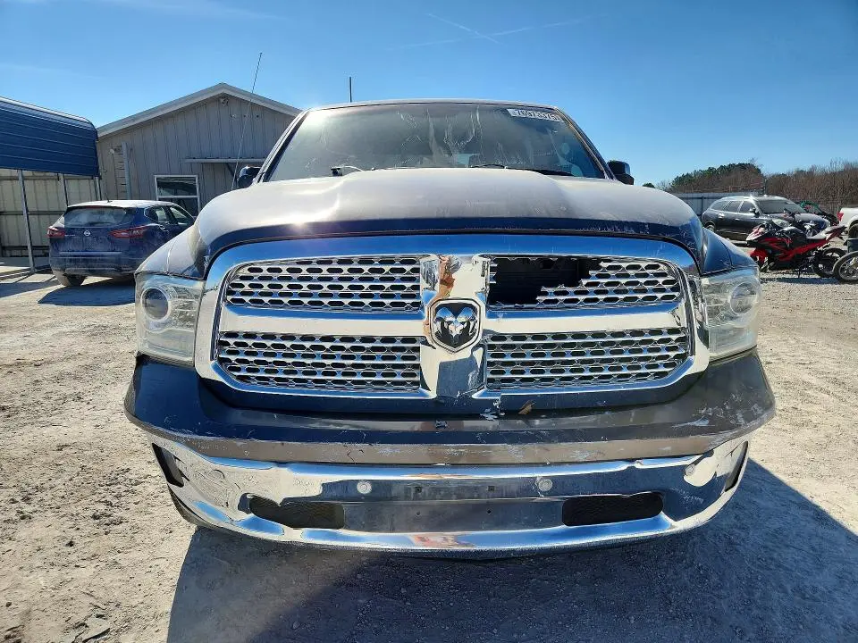 2015 RAM 1500 LARAMIE  