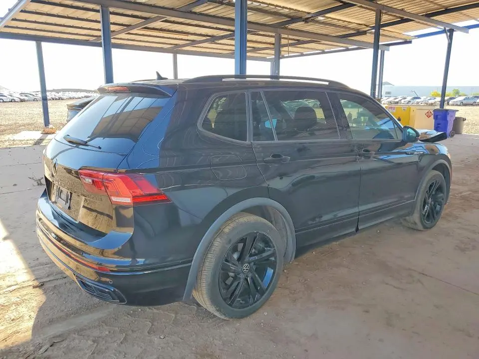 2023 VOLKSWAGEN TIGUAN SE R-LINE BLACK  