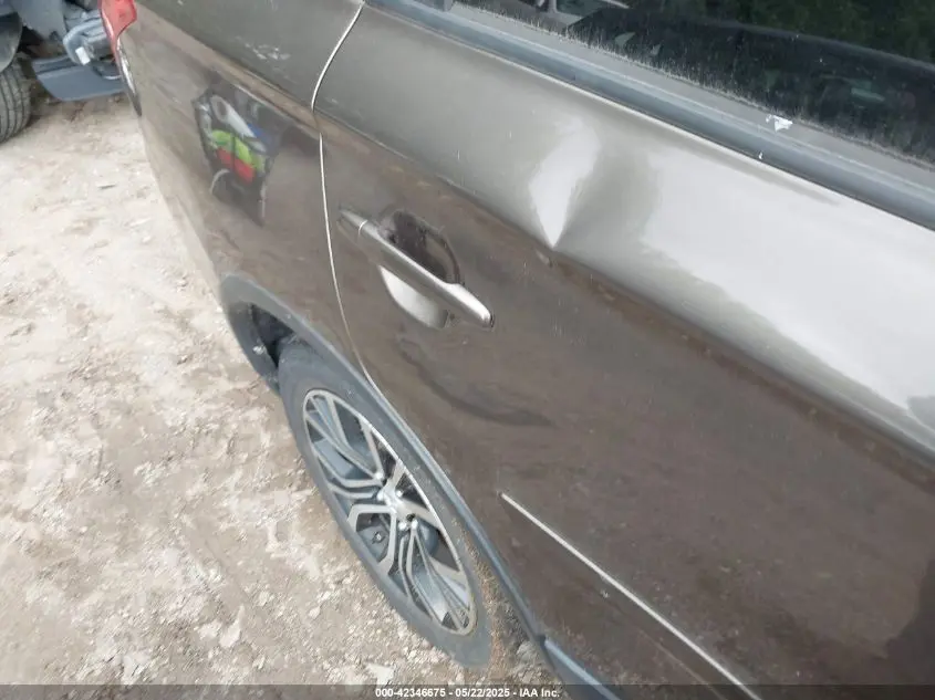 2016 MITSUBISHI OUTLANDER SE