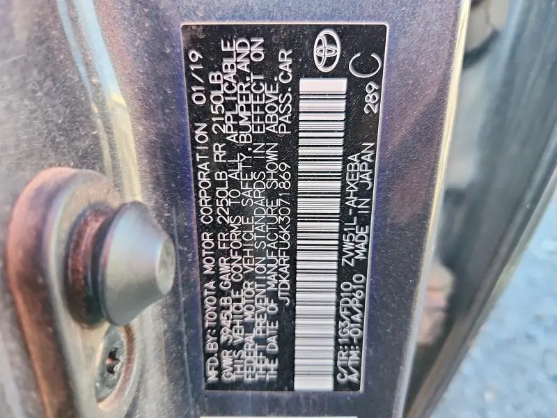 2019 TOYOTA PRIUS LE  