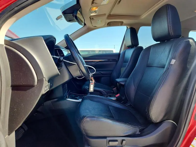 2017 MITSUBISHI OUTLANDER SE  
