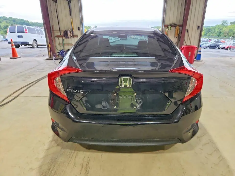 2016 HONDA CIVIC LX  