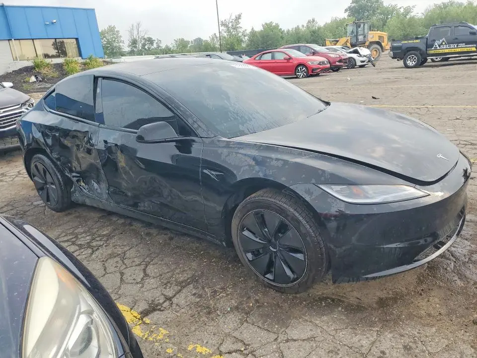 2025 TESLA MODEL 3   