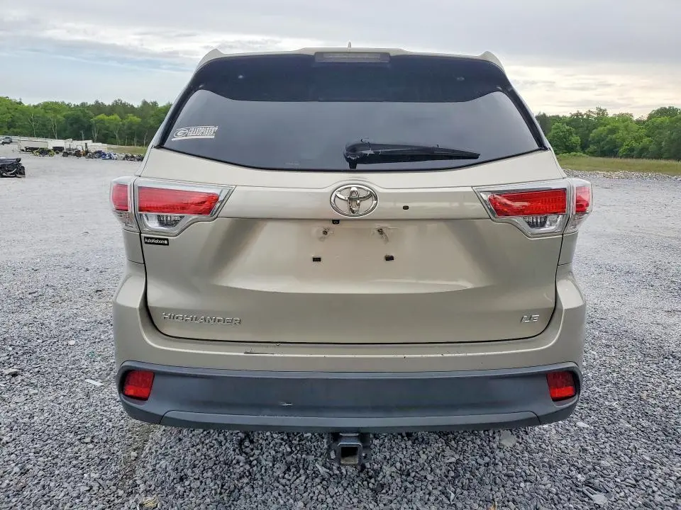 2015 TOYOTA HIGHLANDER LE PLUS  