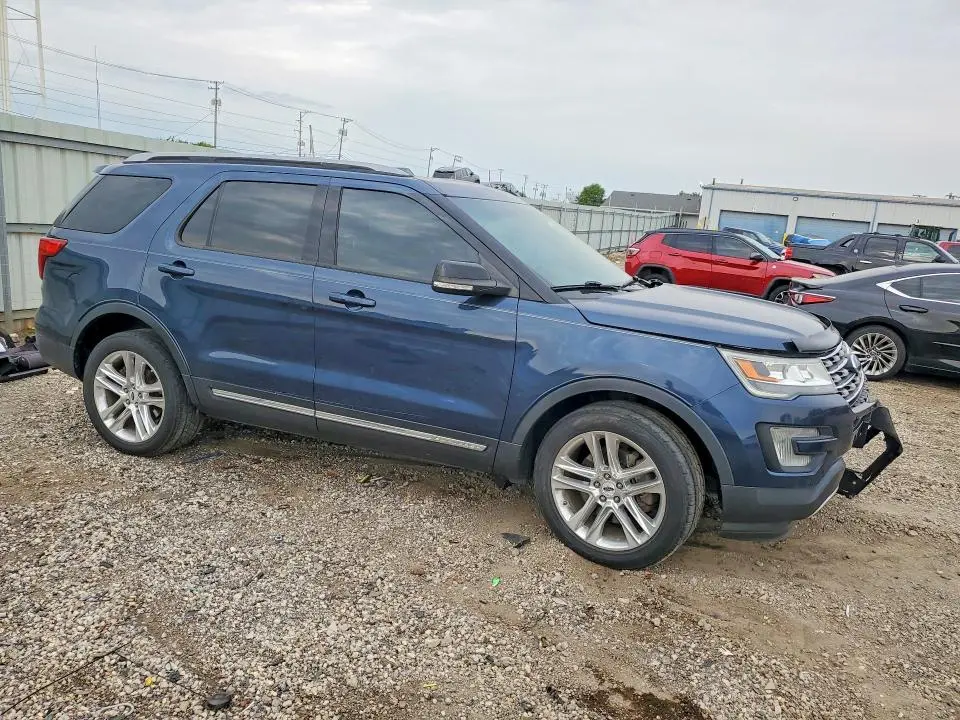 2017 FORD EXPLORER XLT  