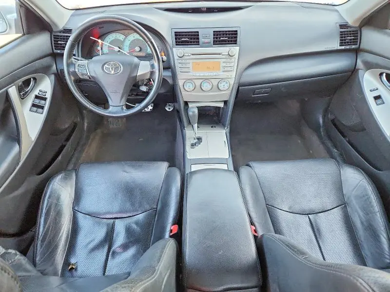 2011 TOYOTA CAMRY SE  