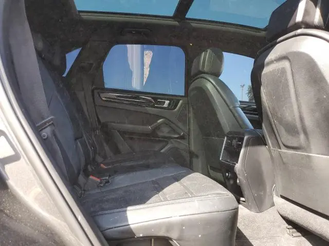 2019 PORSCHE CAYENNE   