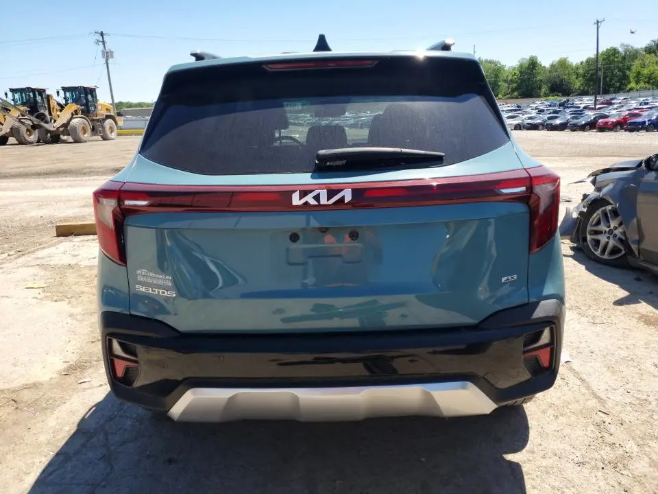 2025 KIA SELTOS EX  