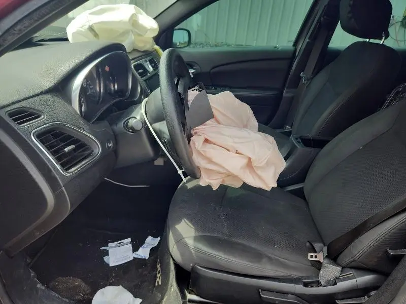2013 CHRYSLER 200 LX  