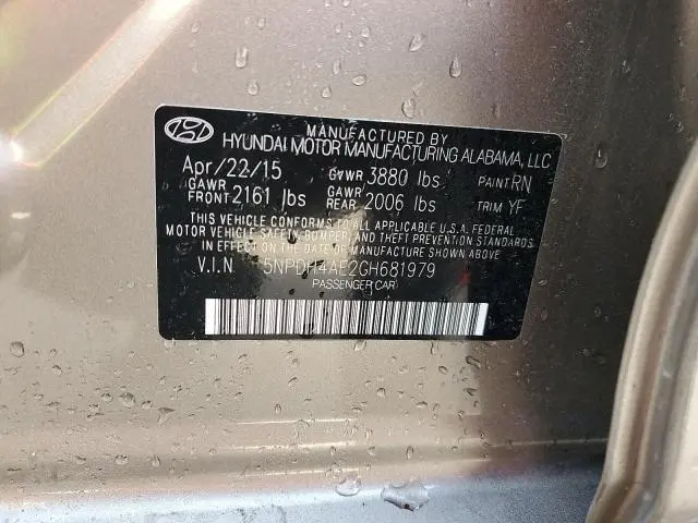 2016 HYUNDAI ELANTRA SE  