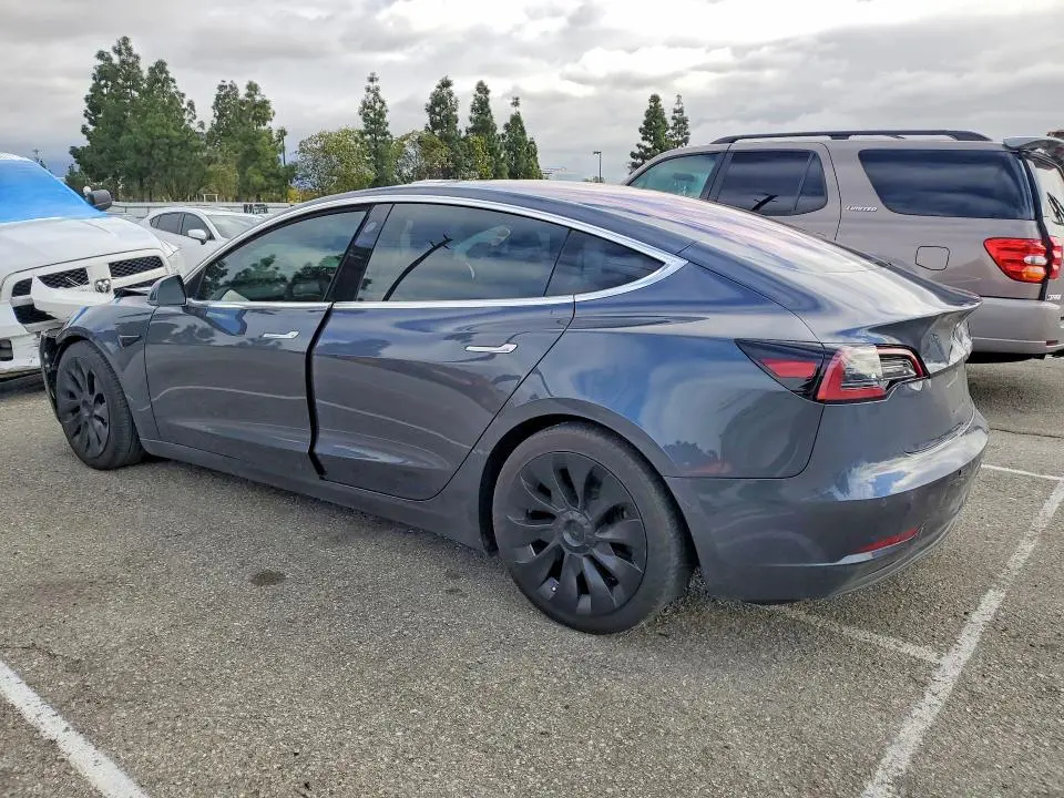 2018 TESLA MODEL 3   