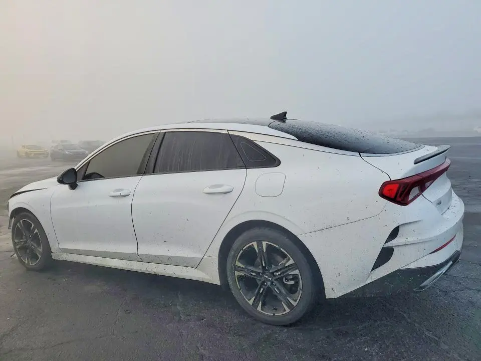 2022 KIA K5   
