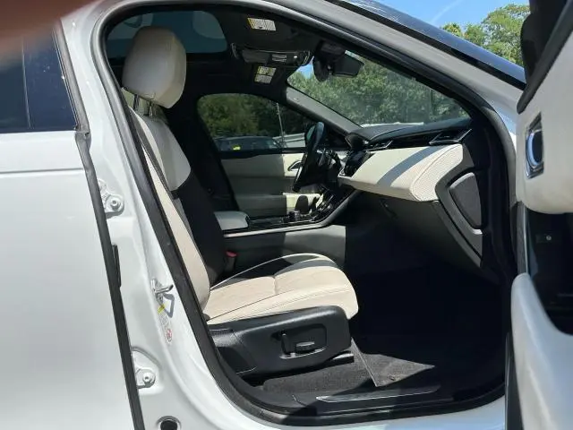 2019 LAND ROVER RANGE ROVER VELAR R-DYNAMIC SE  