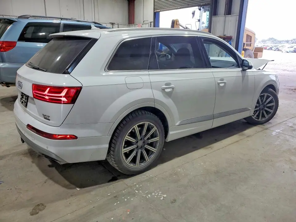 2017 AUDI Q7 PRESTIGE  