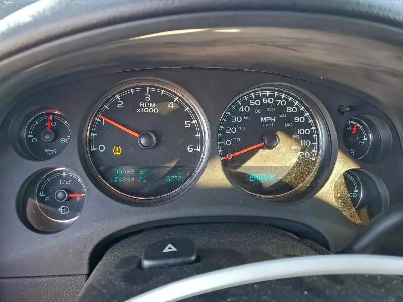 2011 CHEVROLET TAHOE K1500 LT  