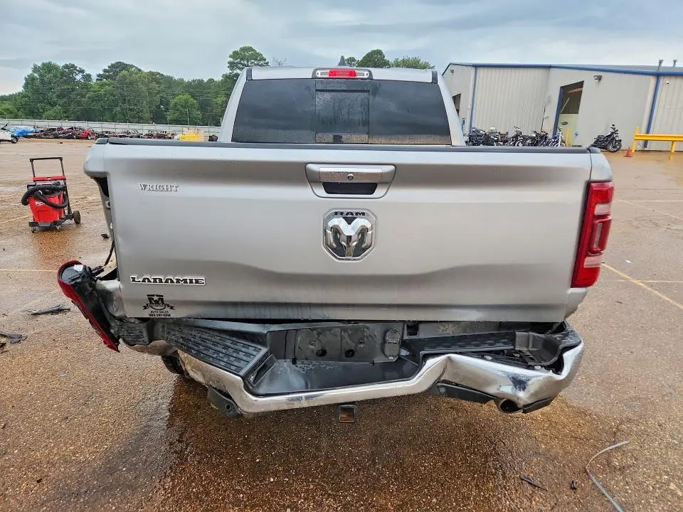2019 RAM 1500 LARAMIE  