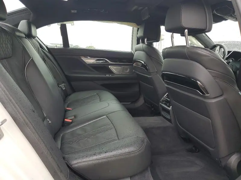 2018 BMW 750 XI  