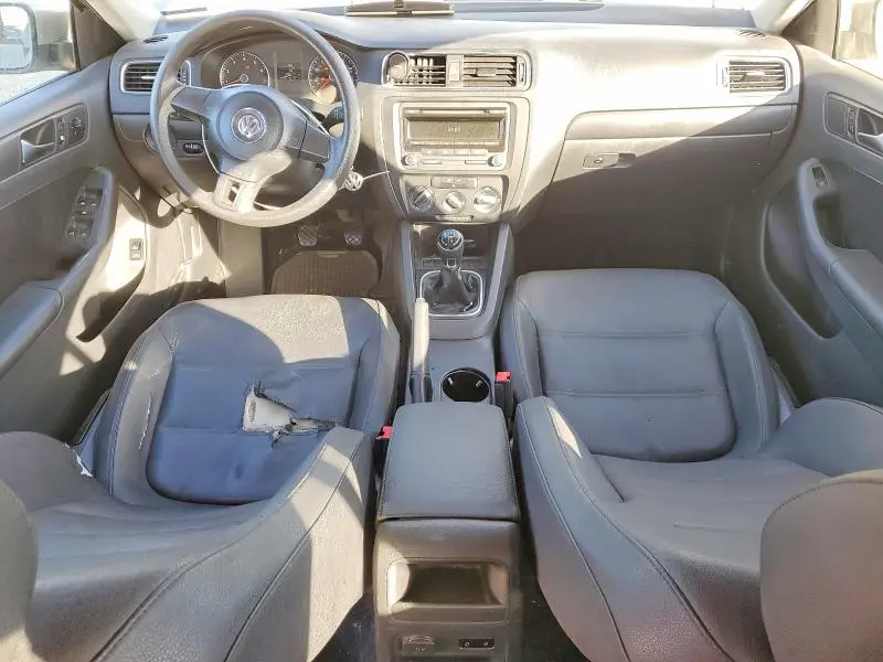 2012 VOLKSWAGEN JETTA SE  