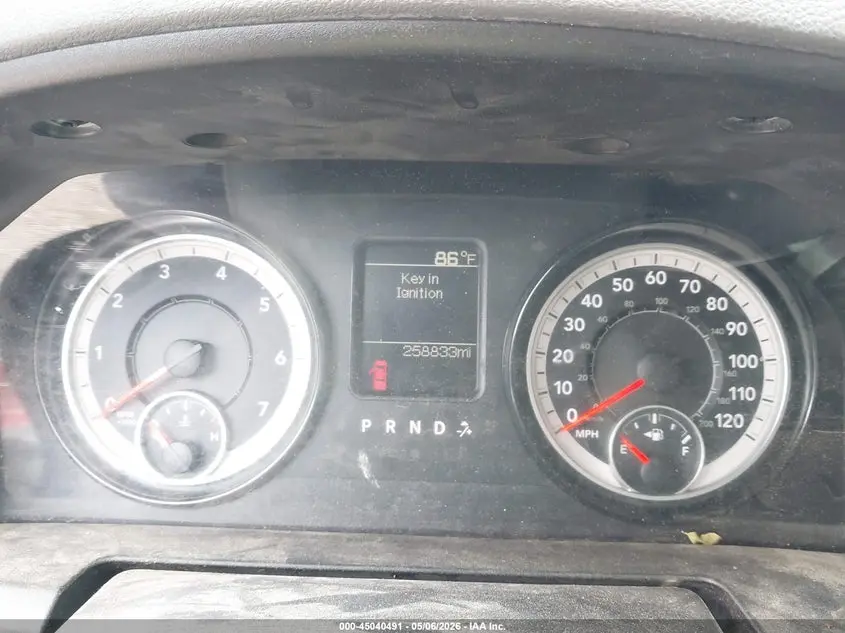 2019 RAM 1500 CLASSIC EXPRESS  4X4 5'7 BOX