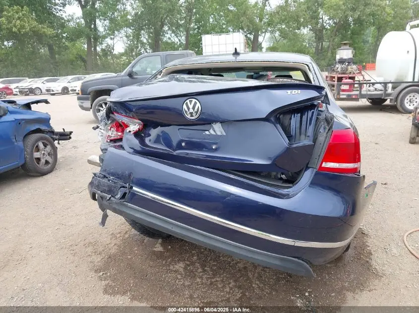 2015 VOLKSWAGEN PASSAT 2.0L TDI SE