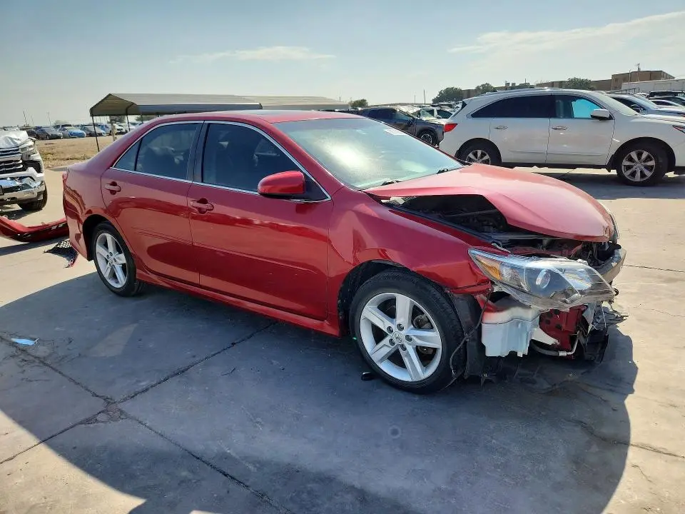 2013 TOYOTA CAMRY SE  