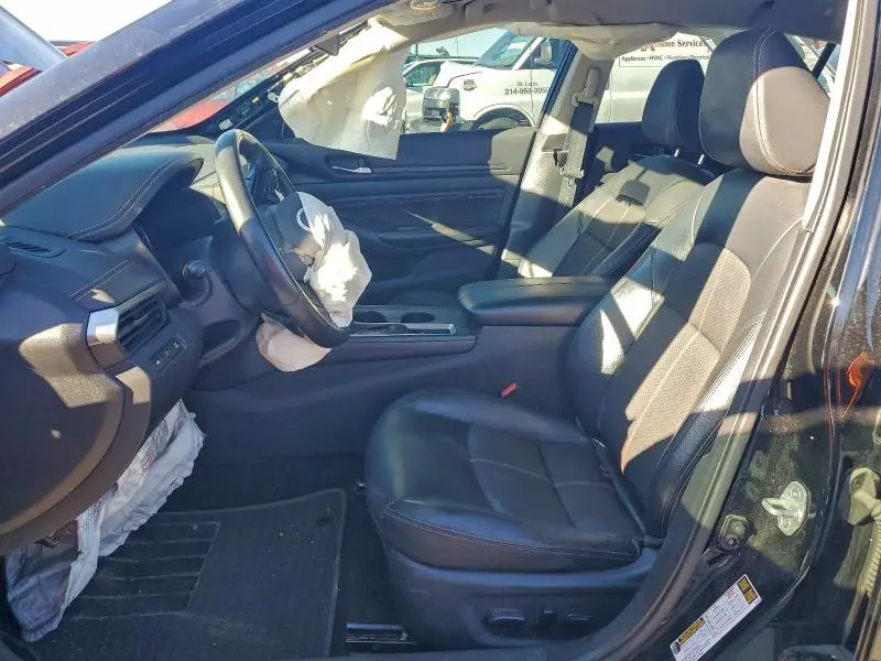 2019 NISSAN ALTIMA SR  