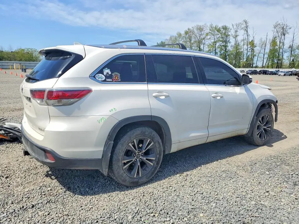 2016 TOYOTA HIGHLANDER XLE  