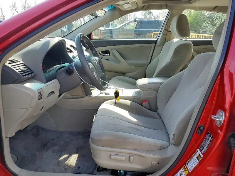 2010 TOYOTA CAMRY LE  
