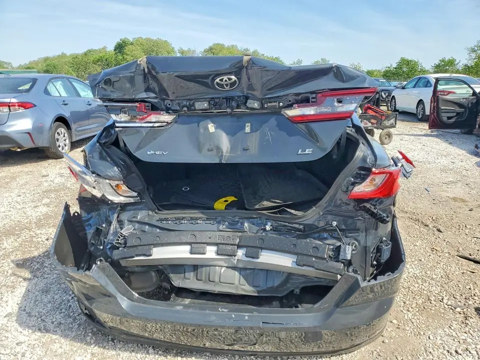 2025 TOYOTA CAMRY LE  