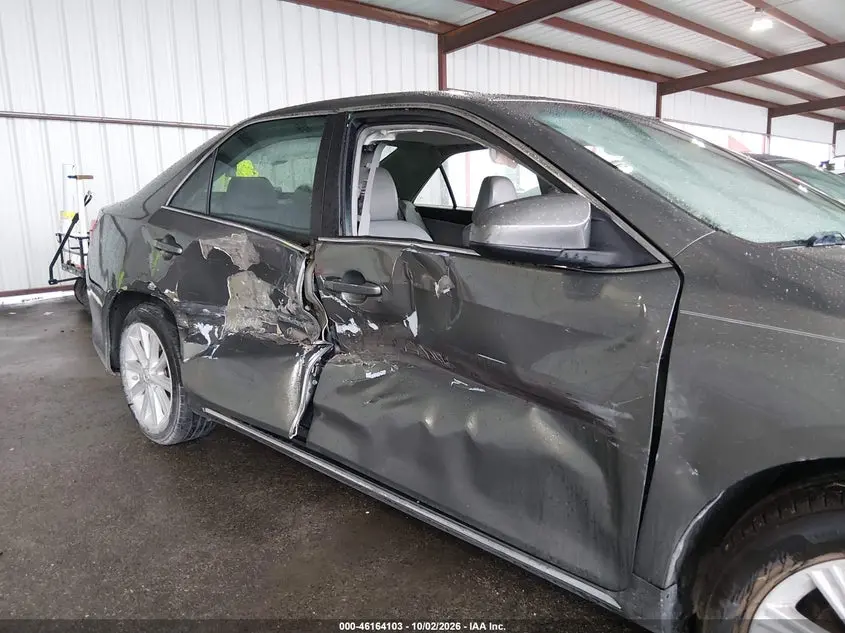 2012 TOYOTA CAMRY XLE V6