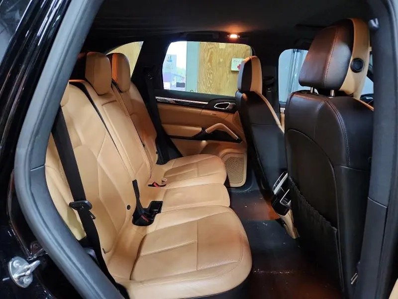 2014 PORSCHE CAYENNE   