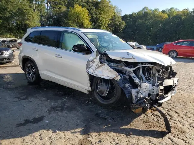 2016 TOYOTA HIGHLANDER XLE  