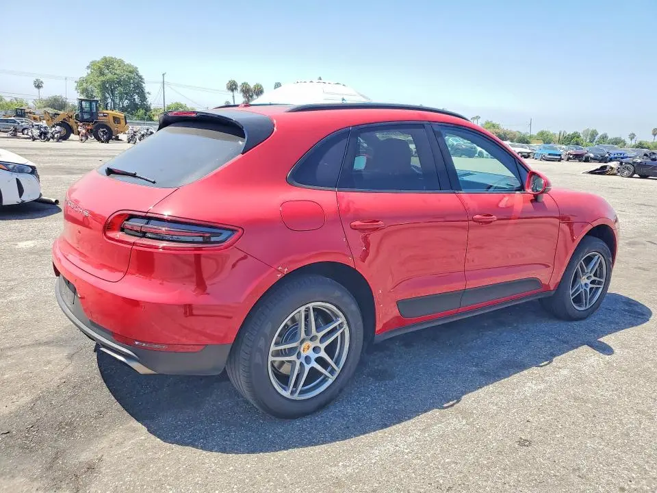 2017 PORSCHE MACAN   
