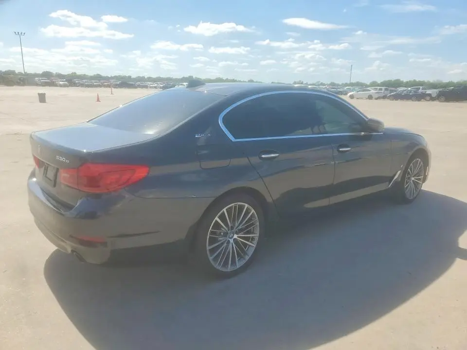 2018 BMW 530E   