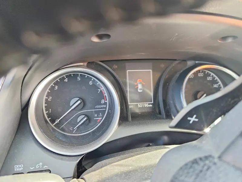 2019 TOYOTA CAMRY SE  
