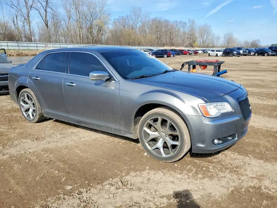 2011 CHRYSLER 300C   